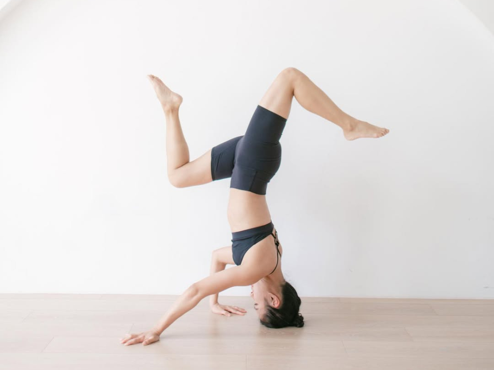 FotoJet 2025 07 07T164922.085 頭倒立,倒立,頭倒立初學,頭倒立技巧,headstand