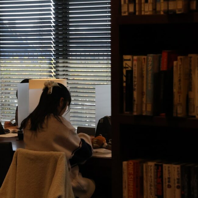 photo 1735217802509 08c31dcb63e5