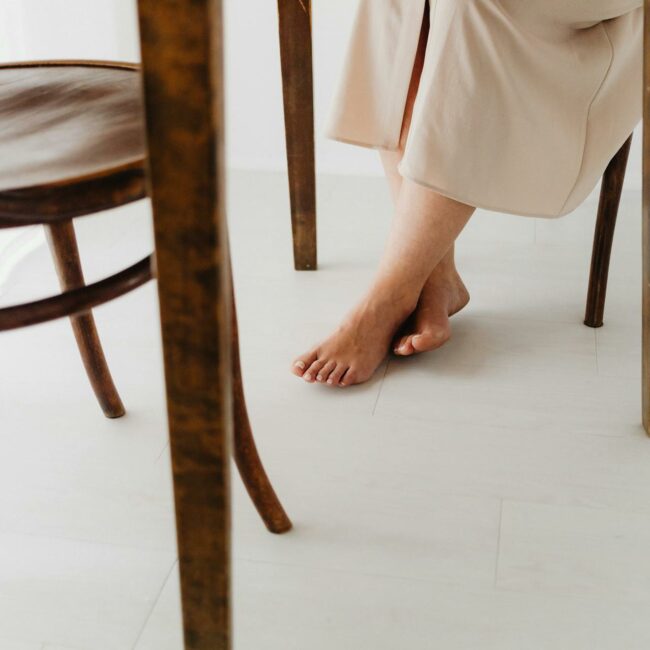 pexels karola g 7272846 頌缽功效,頌缽是什麼？,適合頌缽,頌缽不舒服,頌缽療癒,頌缽,頌缽能量,頌缽 反應,頌缽治療,頌缽放鬆,頌缽音樂